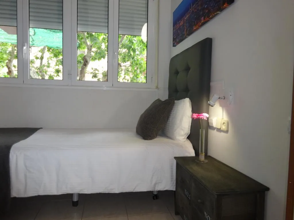 *** Guest house Hostal Lleida Barcelona Spain