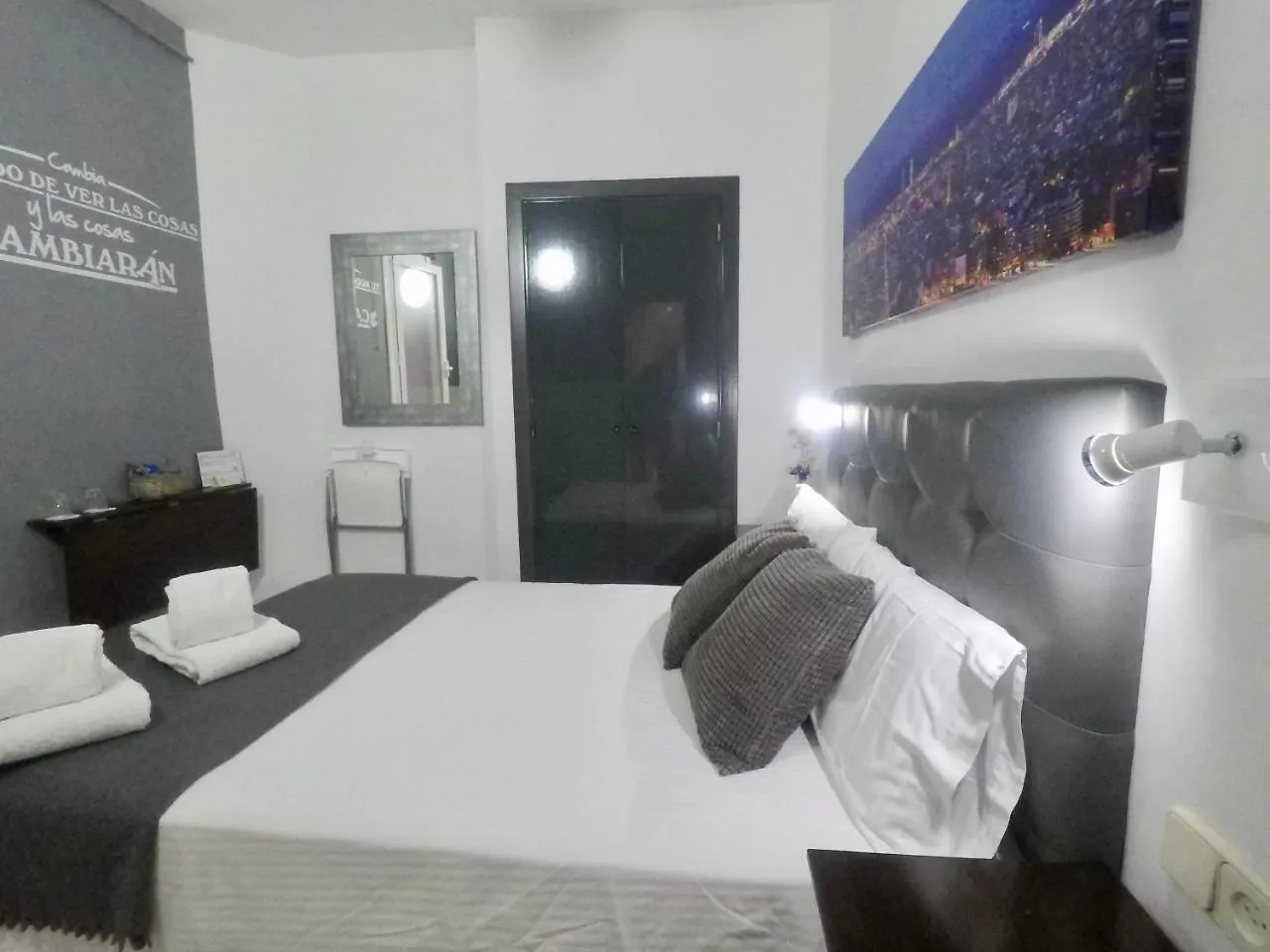 *** Guest house Hostal Lleida Barcelona Spain
