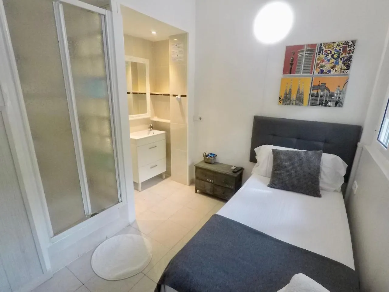 Guest house Hostal Lleida Barcelona