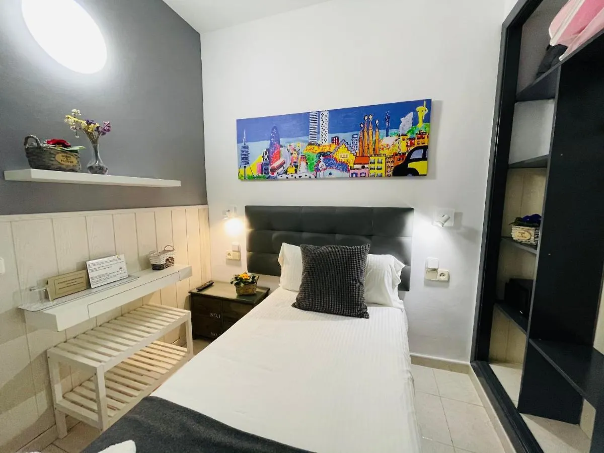 Guest house Hostal Lleida Barcelona
