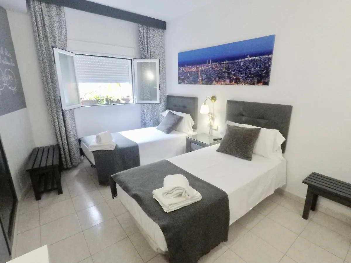 *** Guest house Hostal Lleida Barcelona Spain