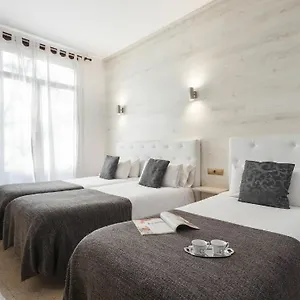 https://apartment-ramblas108.topbarcelonahotels.com