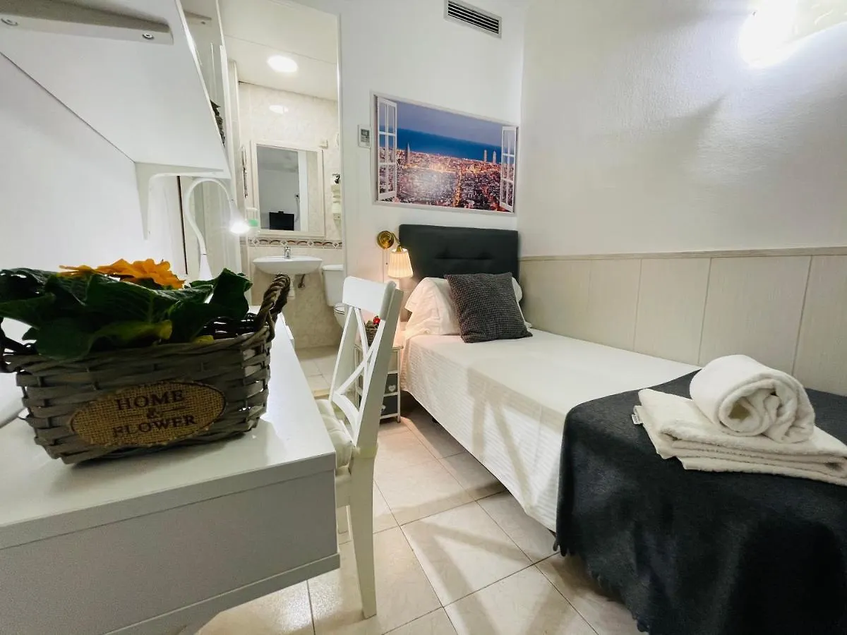 *** Affittacamere Hostal Lleida Barcellona Spagna