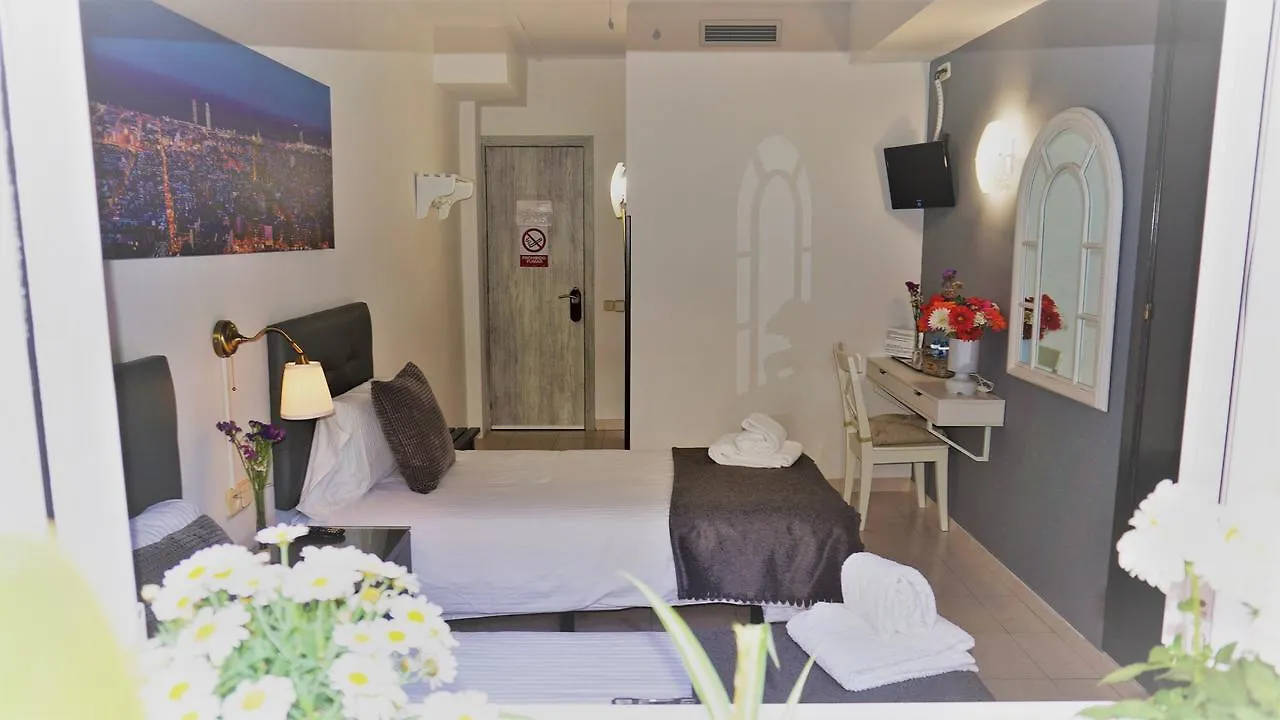 Hostal Lleida Barcellona 3*,  Spagna