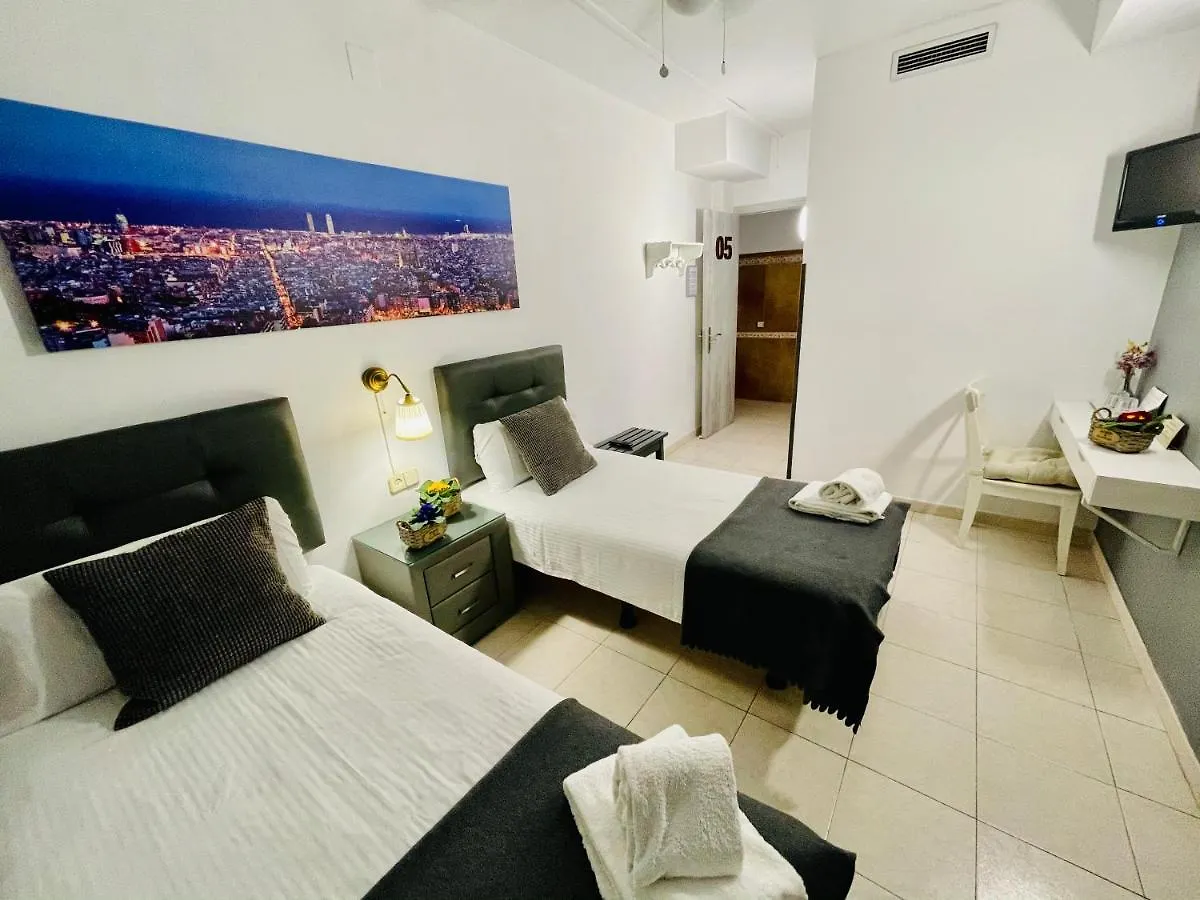*** Guest house Hostal Lleida Barcelona Spain